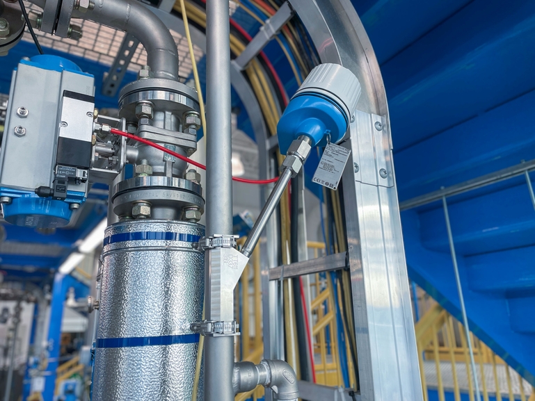 Non-invasive thermometer for demanding applications
